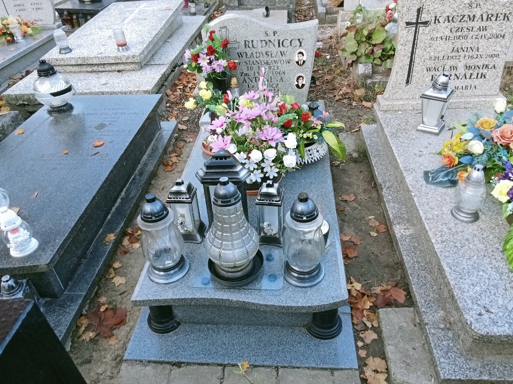 Grób WŁADYSŁAW RUDNICKI