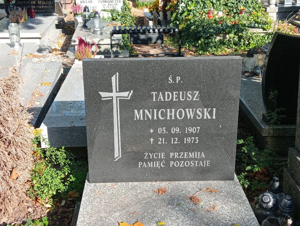 Grób TADEUSZ MNICHOWSKI 