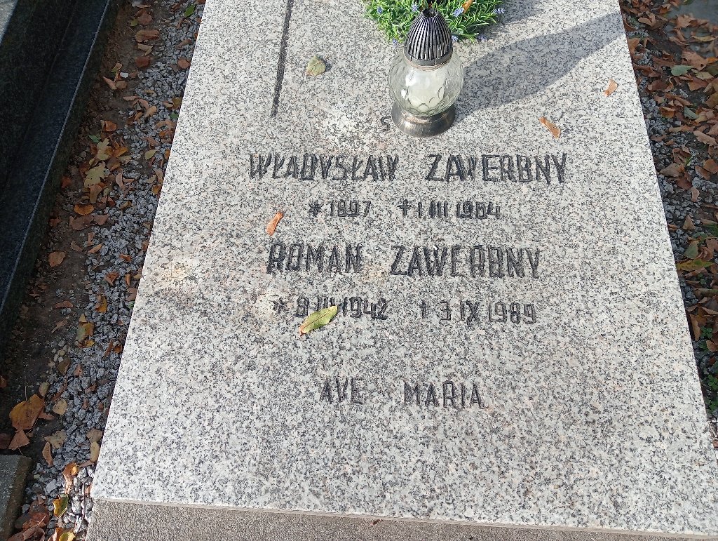 Grób ROMAN ZAWERBNY 