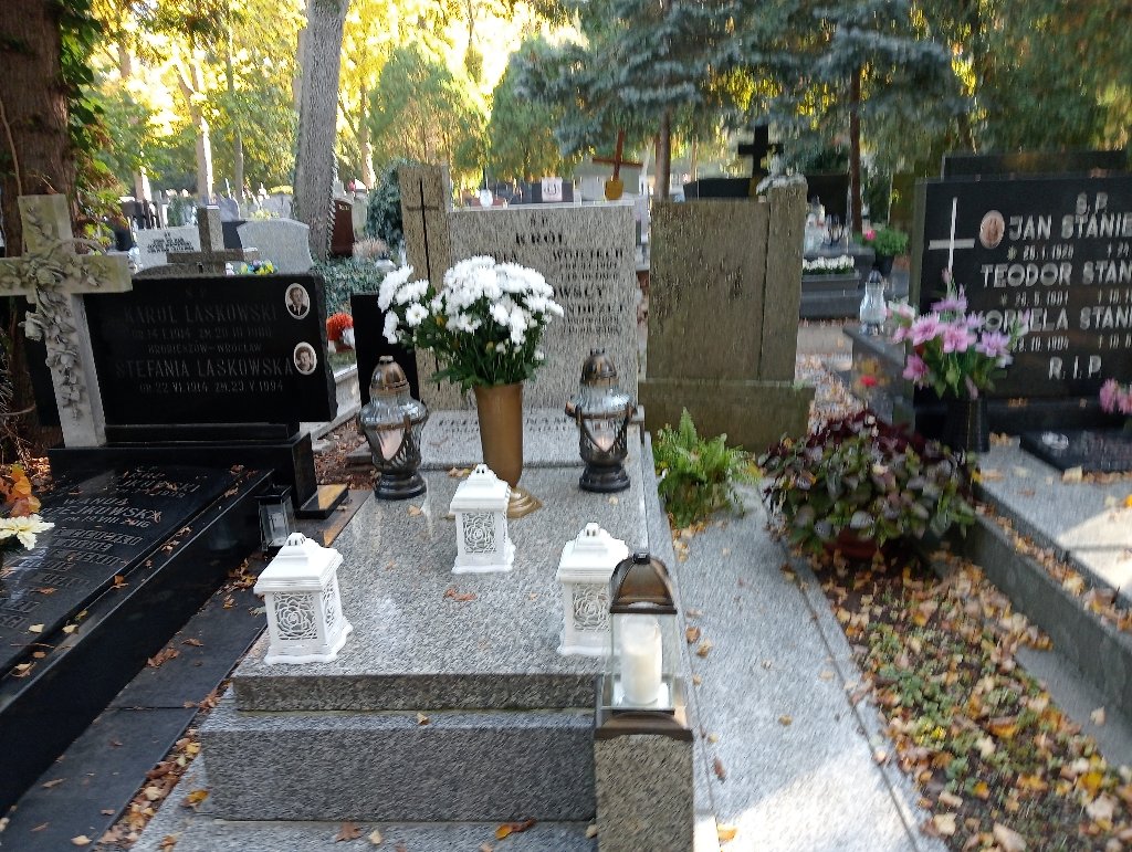 Grób FELIKS NAMIĘTA 