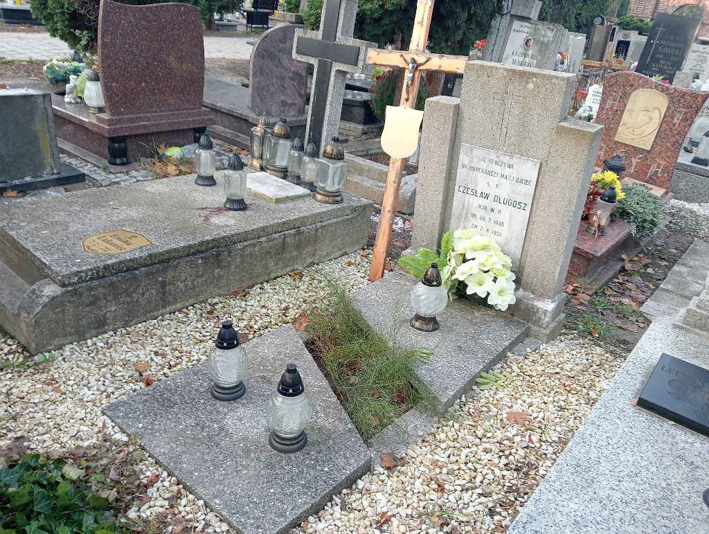 Grób CZESŁAW DŁUGOSZ 