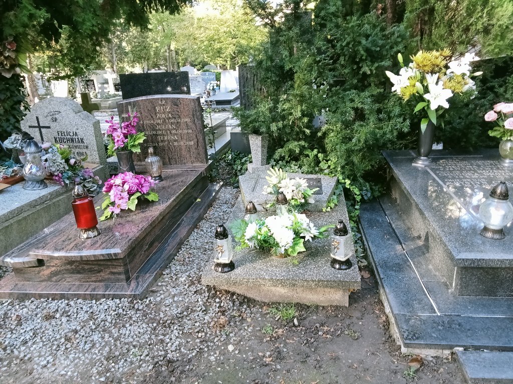 Grób HELENA BARTLEWICZ
