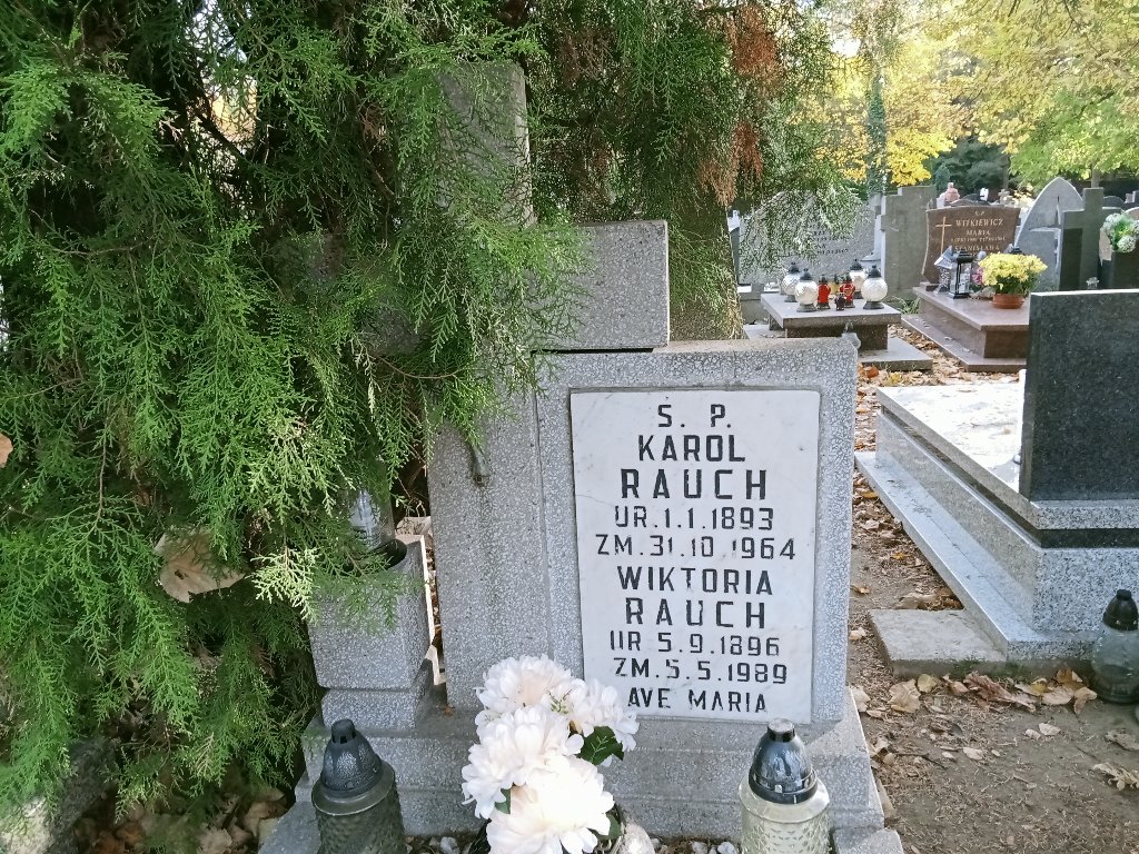 Grób WIKTORIA RAUCH 