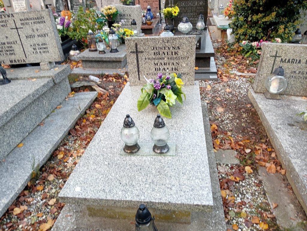 Grób JUSTYNA BIALIK