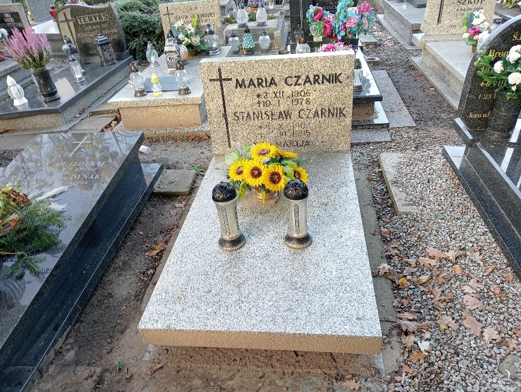 Grób MARIA CZARNIK 